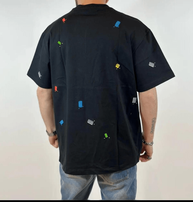 T-SHIRT