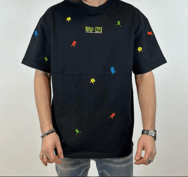 T-SHIRT